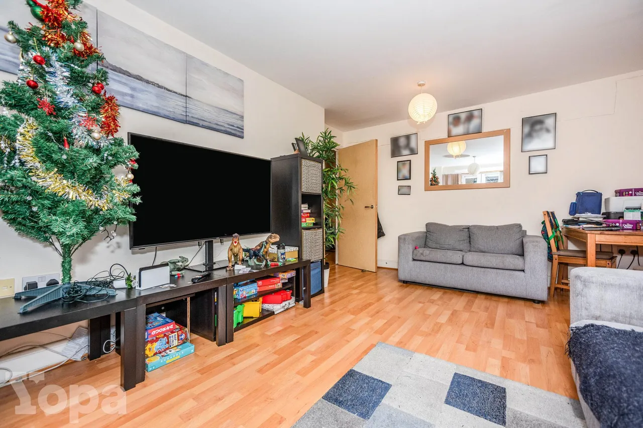 Black Eagle Drive, Gravesend, DA11, photo 8