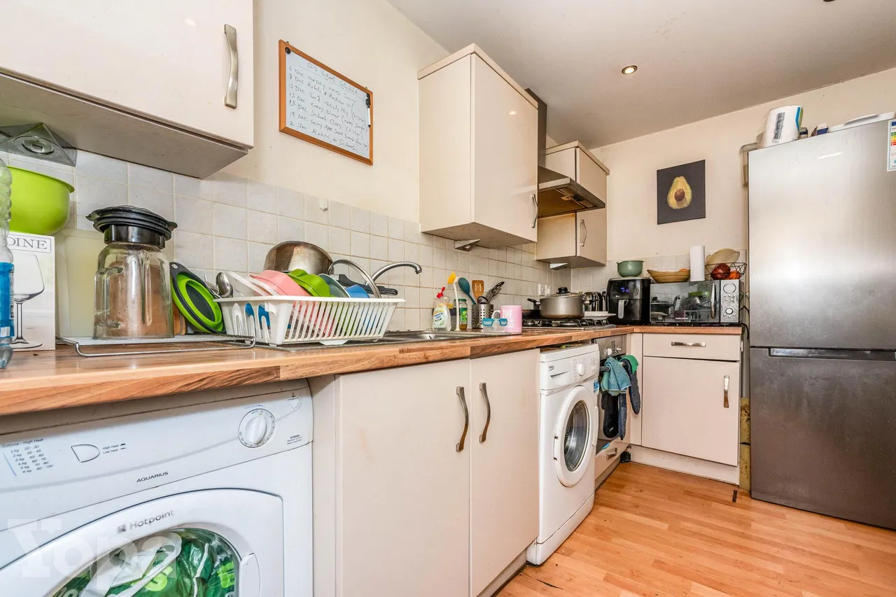 Black Eagle Drive, Gravesend, DA11, photo 2