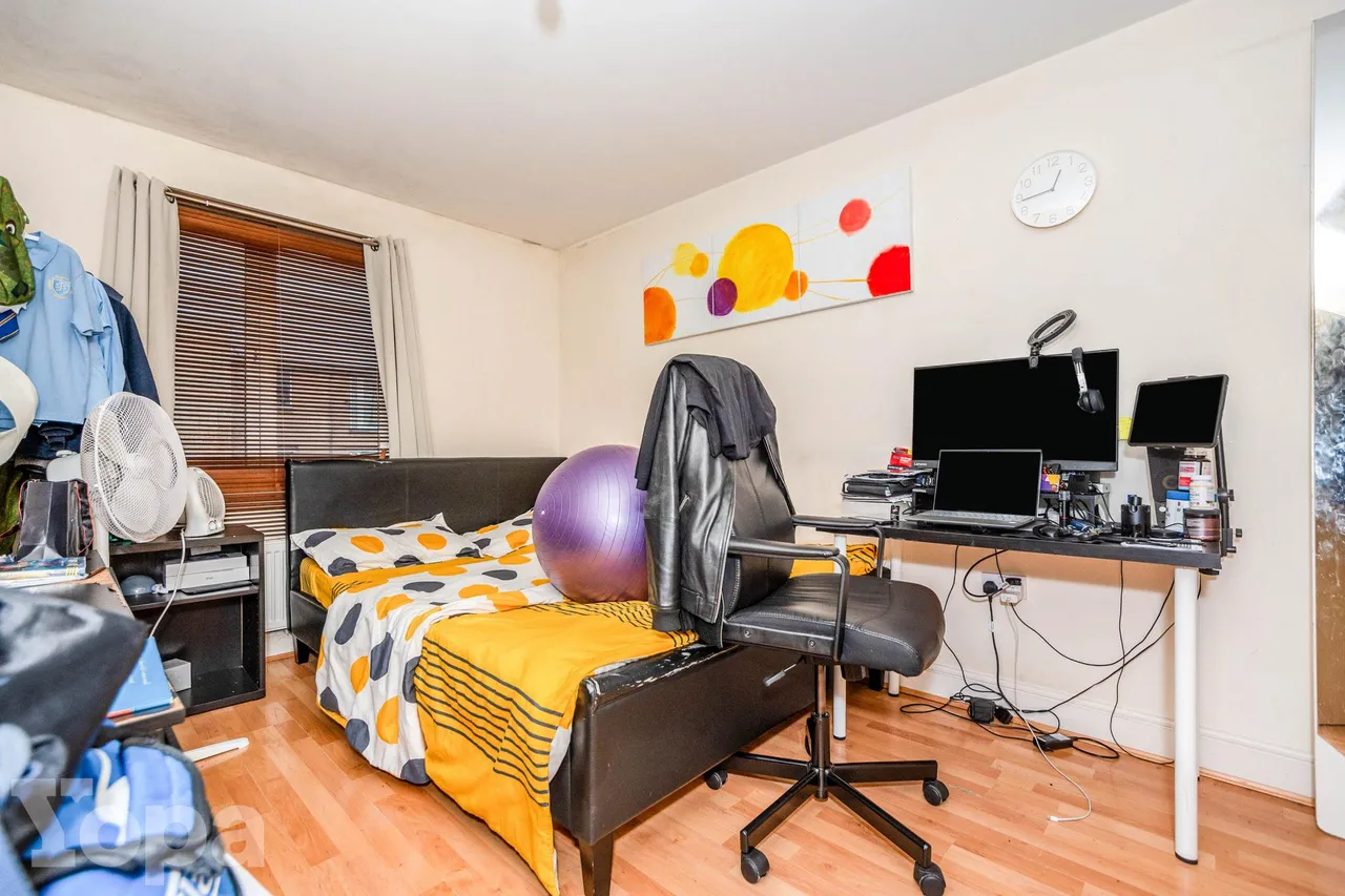 Black Eagle Drive, Gravesend, DA11, photo 11