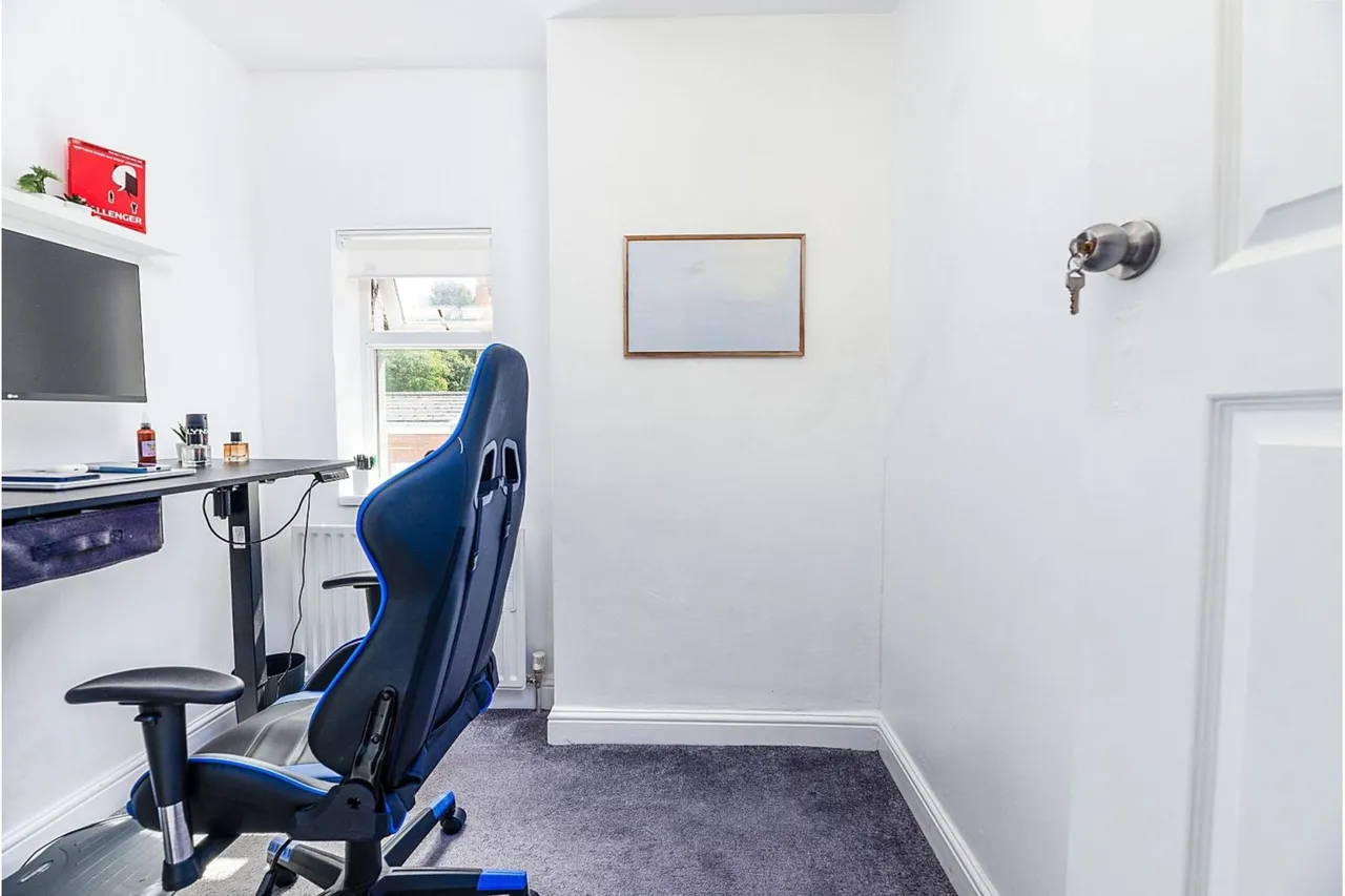 Hollydale Road, Nottingham, NG3, photo 43