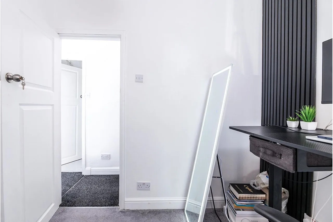 Hollydale Road, Nottingham, NG3, photo 26