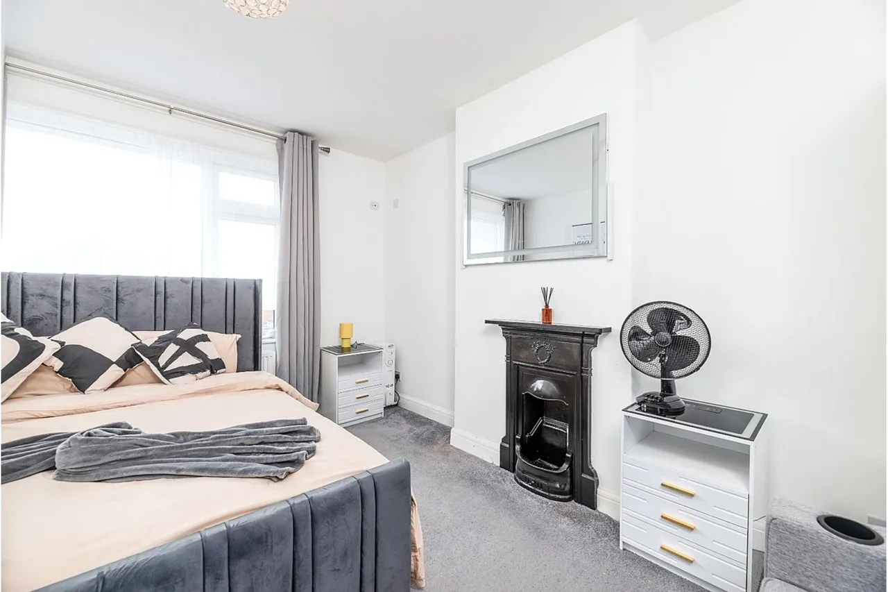 Hollydale Road, Nottingham, NG3, photo 28