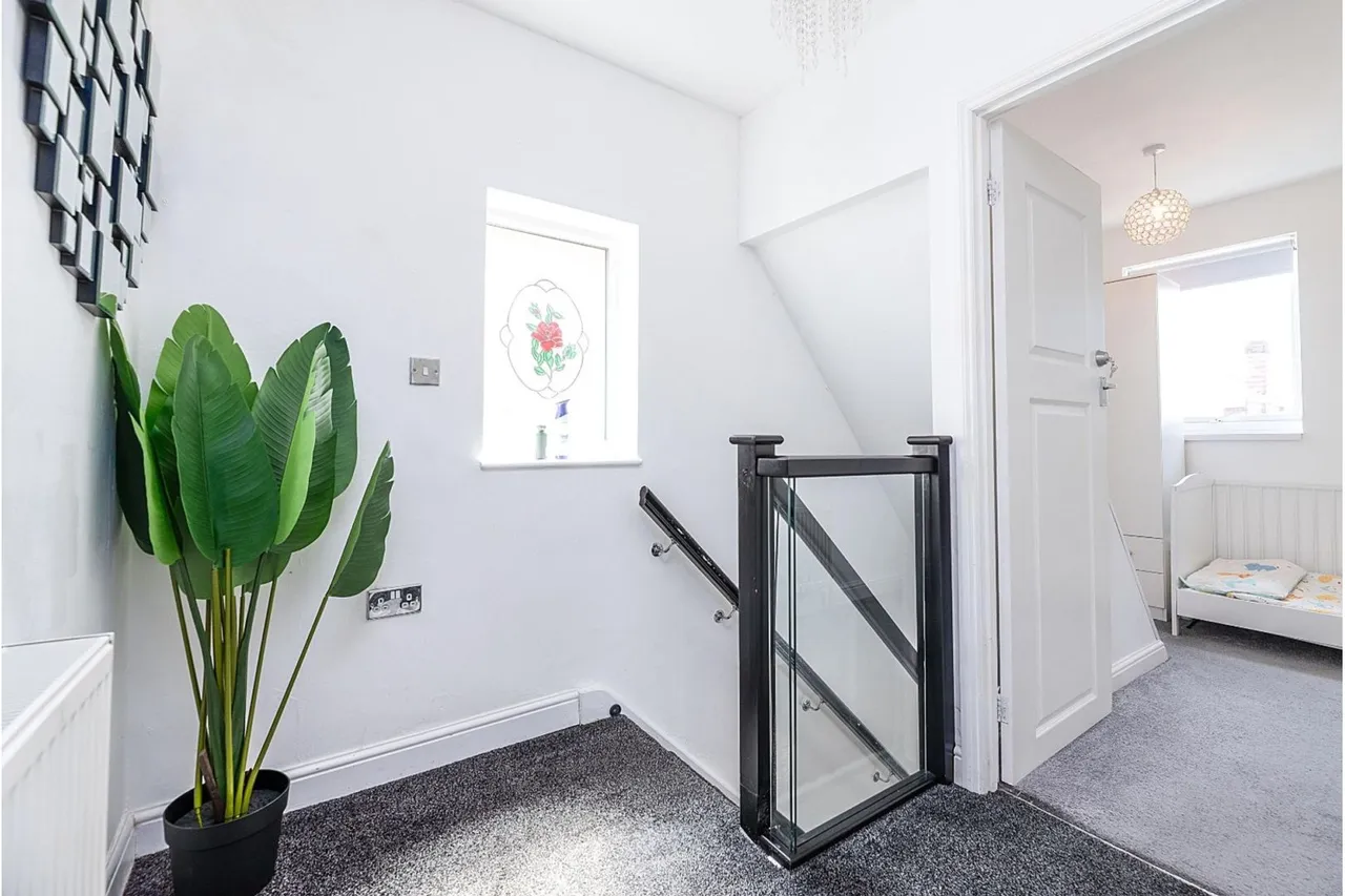 Hollydale Road, Nottingham, NG3, photo 34