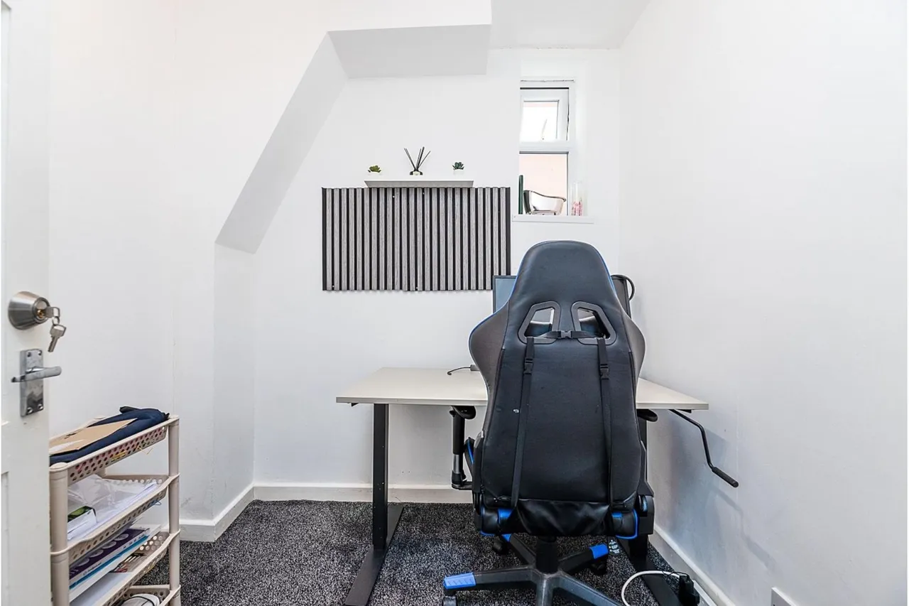 Hollydale Road, Nottingham, NG3, photo 33