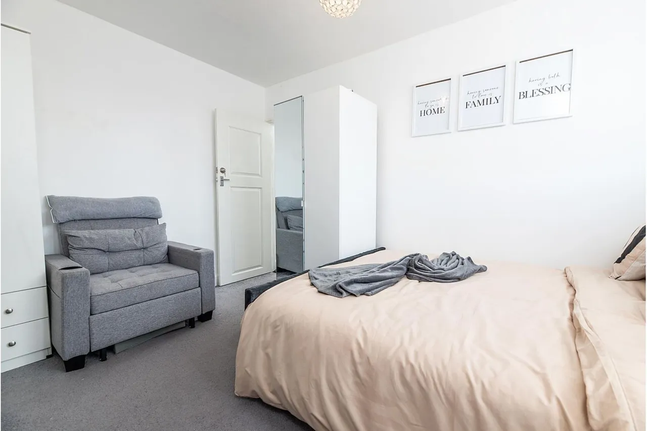 Hollydale Road, Nottingham, NG3, photo 31