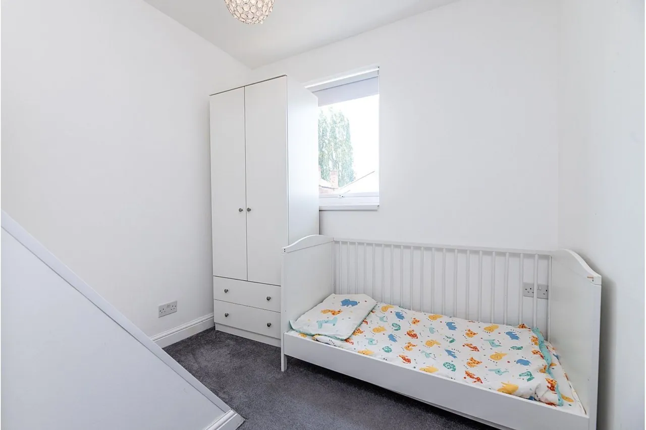 Hollydale Road, Nottingham, NG3, photo 32