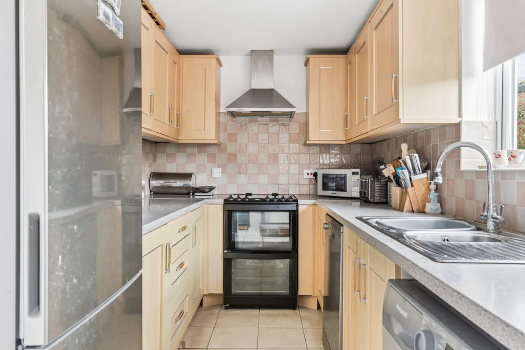 Waborne Road, Bourne End SL8 5LH, photo 11