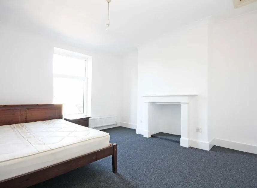 Uxbridge Road, Shepherds Bush, W12, photo 4