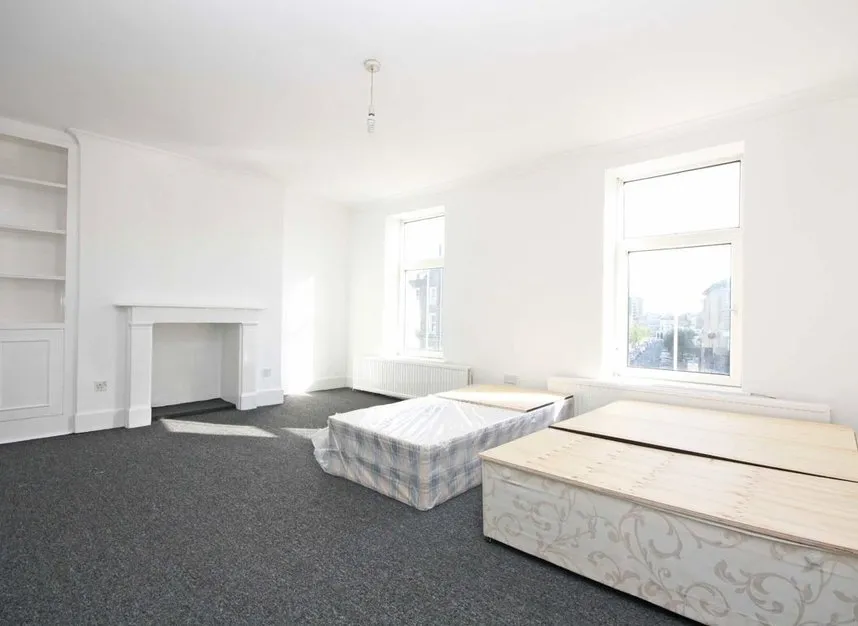 Uxbridge Road, Shepherds Bush, W12, photo 3