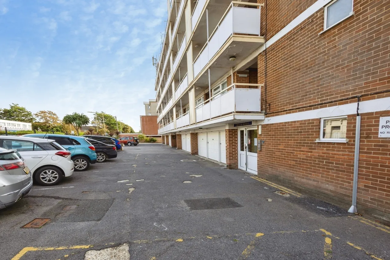 Sea Front, Hayling Island, PO11, photo 10