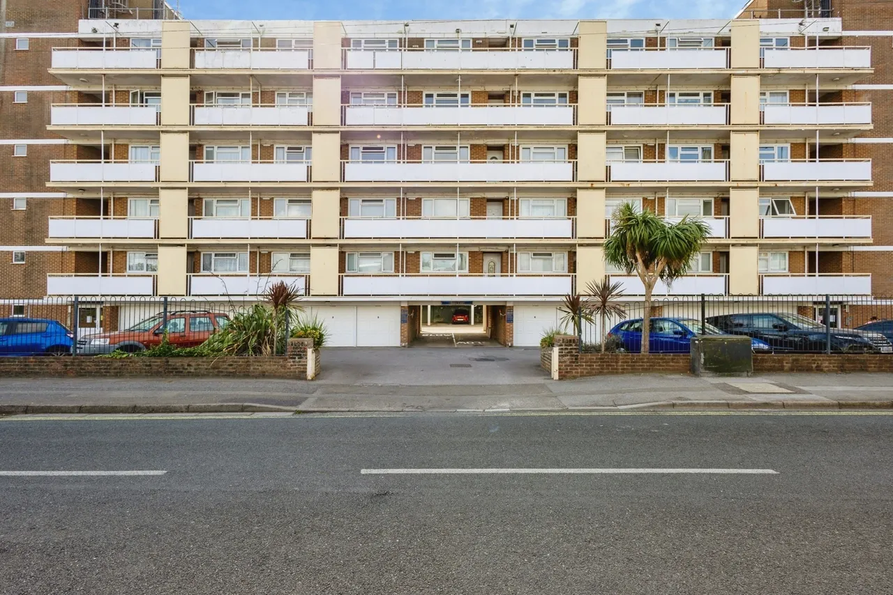 Sea Front, Hayling Island, PO11, photo 9