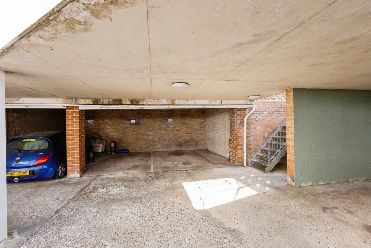 Sea Front, Hayling Island, PO11, photo 11