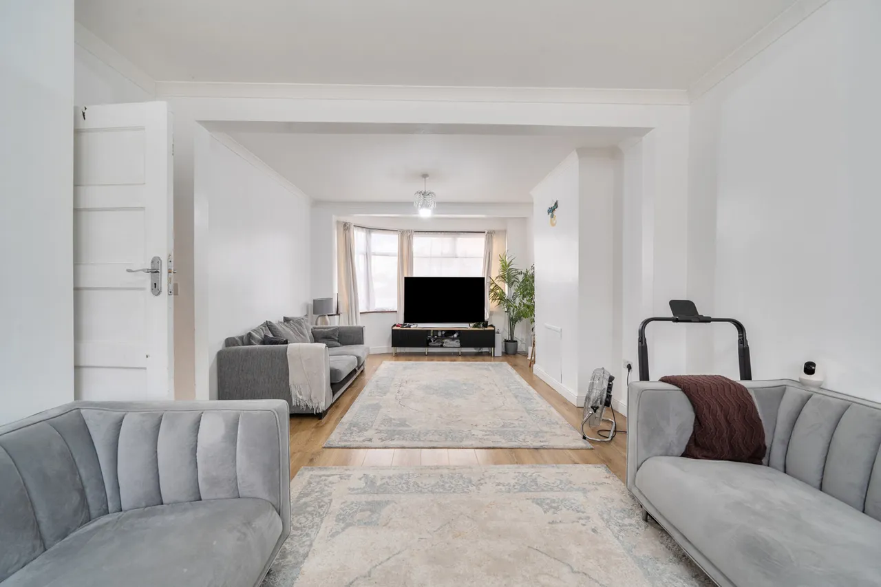 Curzon Avenue, Stanmore, HA7, photo 3