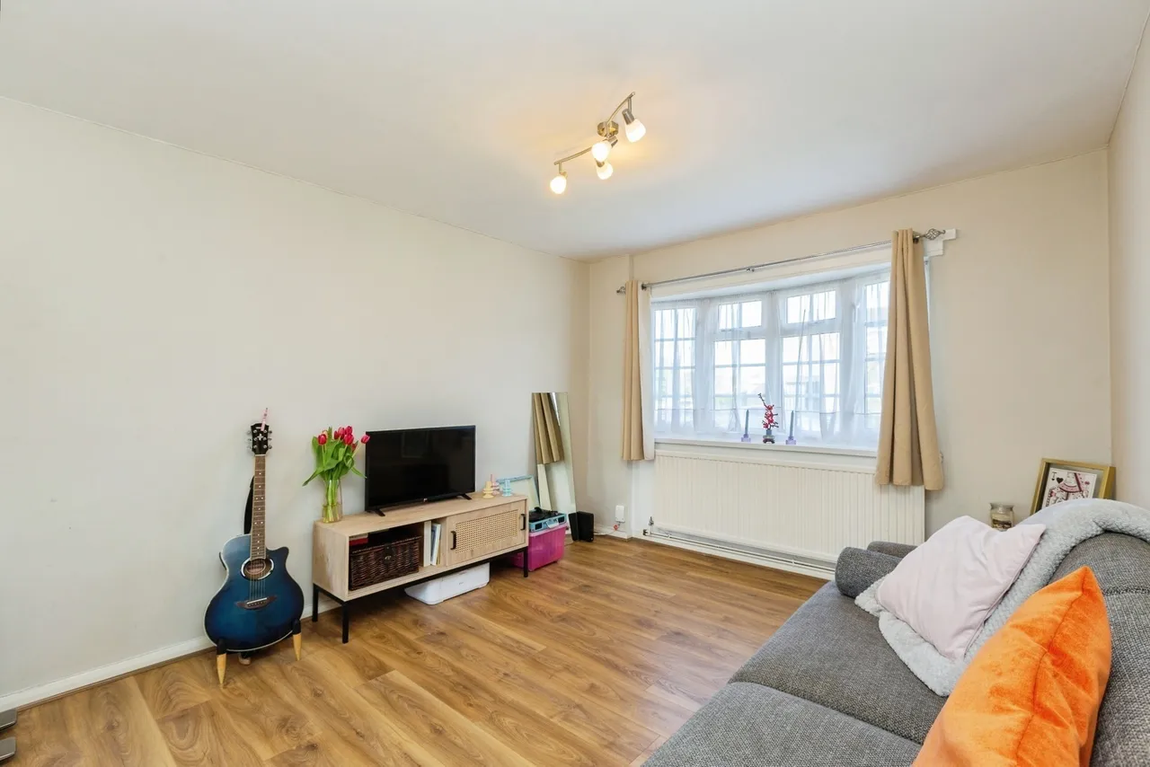 Harvey Road, AYLESBURY, Buckinghamshire, HP21, photo 5