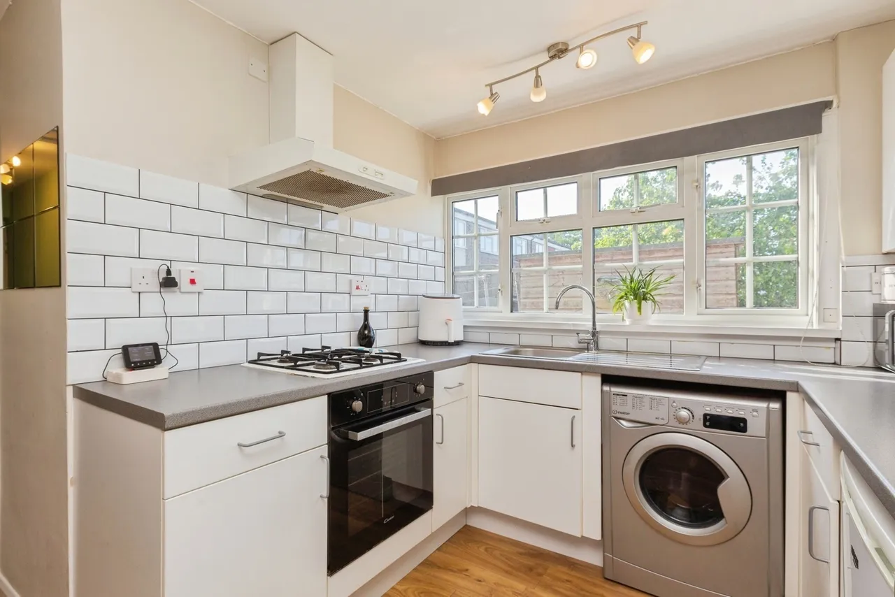 Harvey Road, AYLESBURY, Buckinghamshire, HP21, photo 8