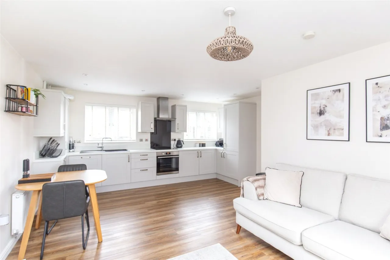 2 bed flat for sale, Sheaves Park, Bristol, BS10