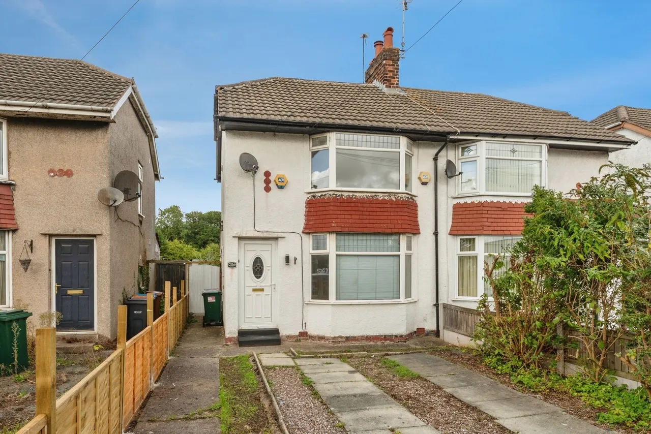 2 bed house for sale, Sealand Road, Chester, CH1