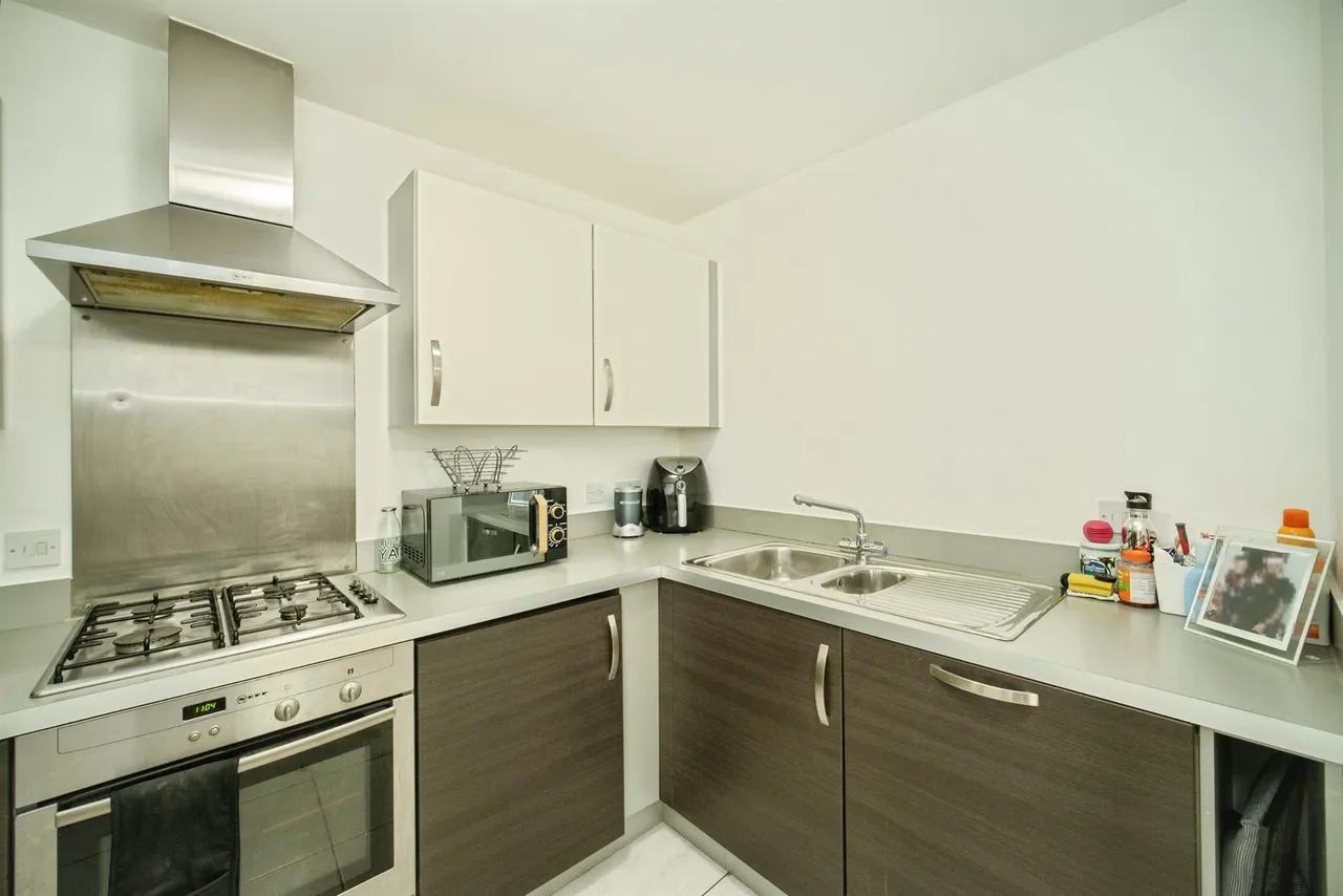 Skippetts Gardens, Basingstoke, RG21, photo 9