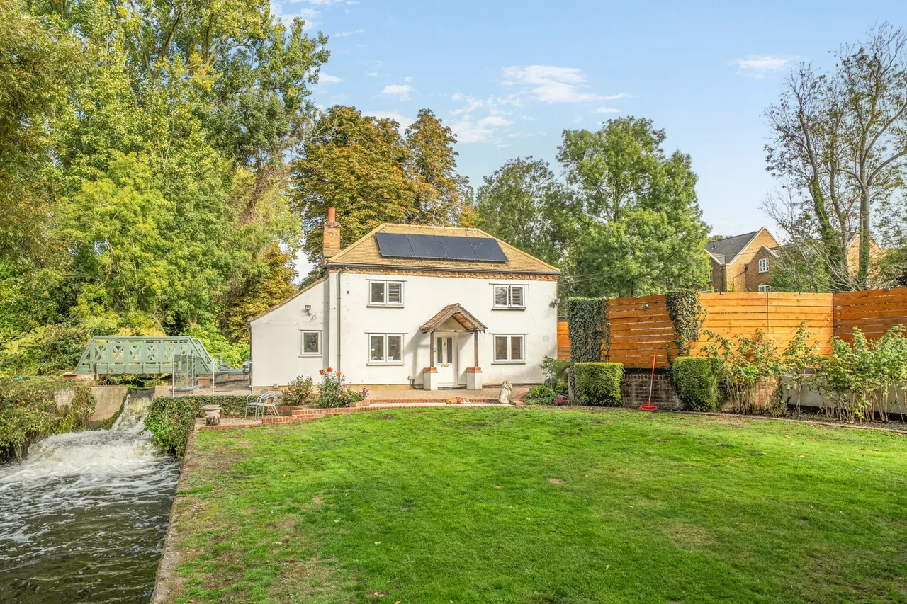 Coppermill Lock, Canal Side, UB9, photo 20