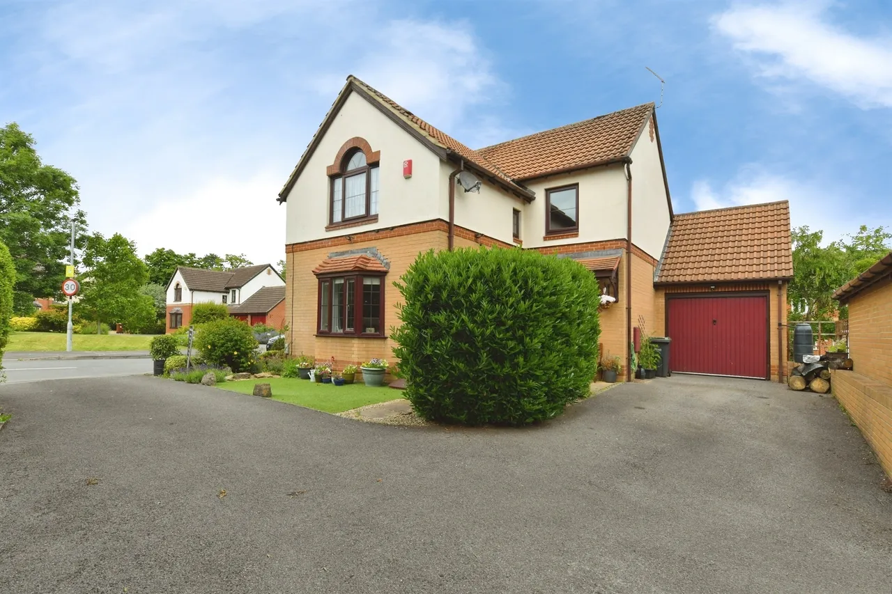 4 bed house for sale — Bythebrook, Chippenham