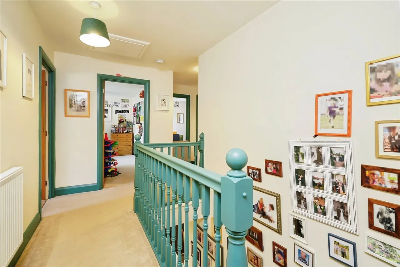 Barnard Mews, Burford, OX18, photo 6