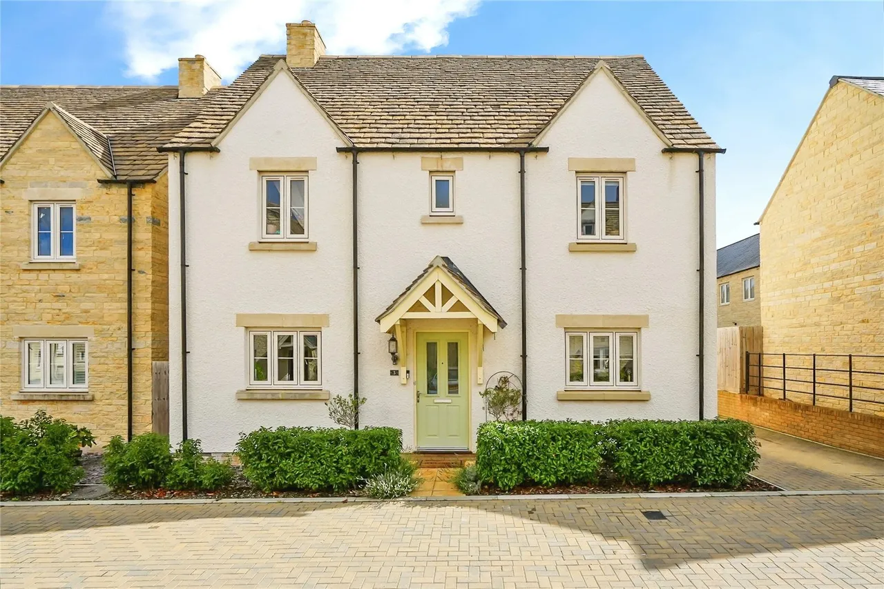 Barnard Mews, Burford, OX18, photo 20