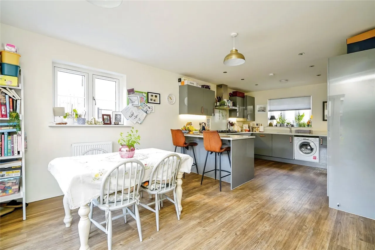 Barnard Mews, Burford, OX18, photo 8