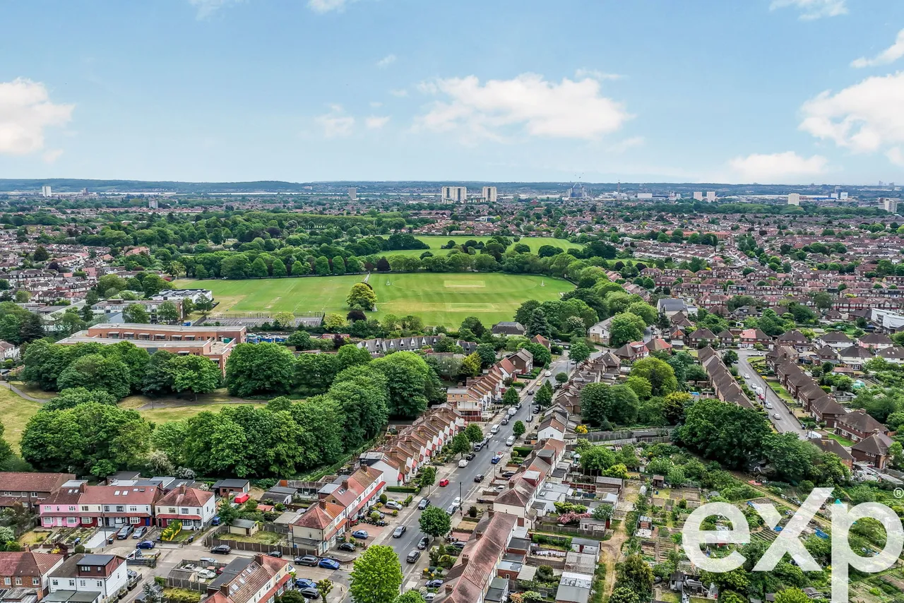 Barrowell Green, Winchmore Hill, N21, photo 4