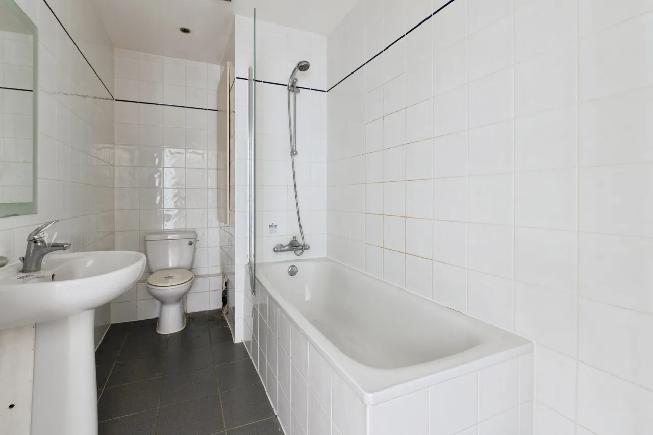 Skyline Plaza, 45 Victoria Avenue, Southend-On-Sea, Essex, SS2, photo 8