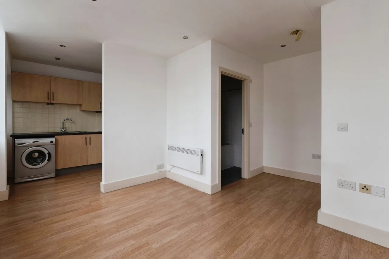 Skyline Plaza, 45 Victoria Avenue, Southend-On-Sea, Essex, SS2, photo 3