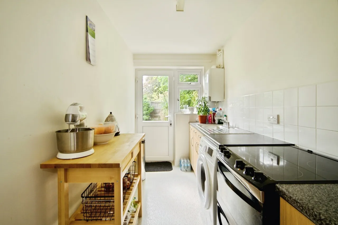 Wigston Close, London, N18, photo 13