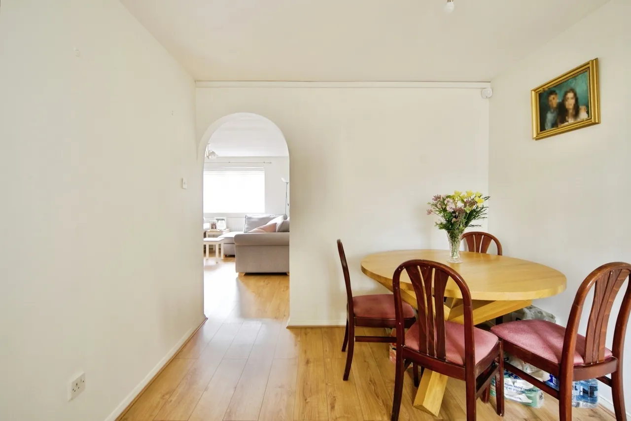 Wigston Close, London, N18, photo 18