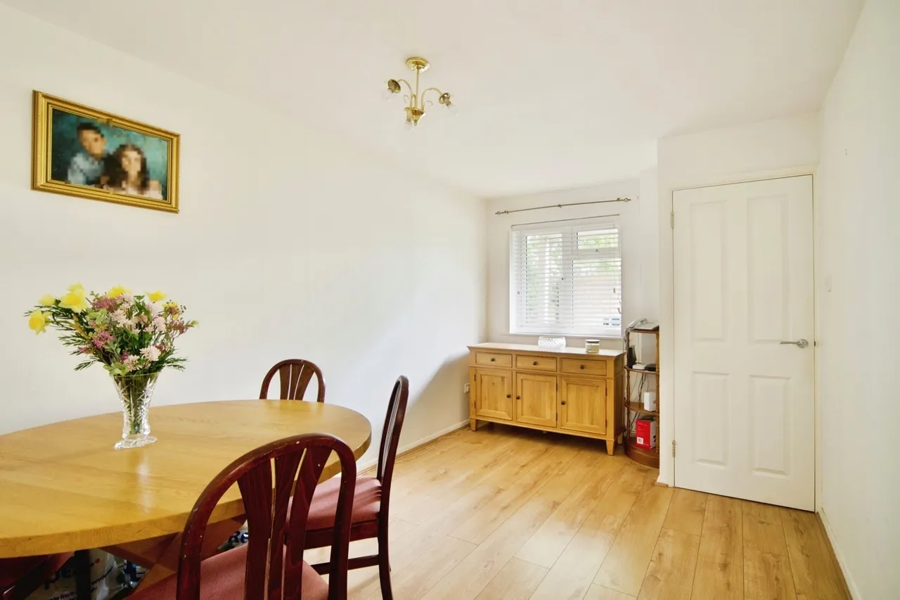 Wigston Close, London, N18, photo 2