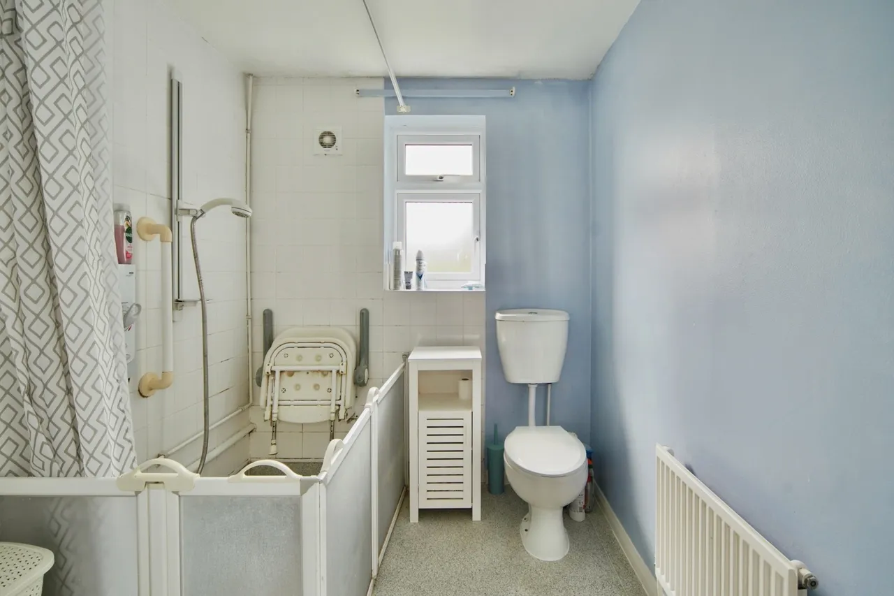 Wigston Close, London, N18, photo 10