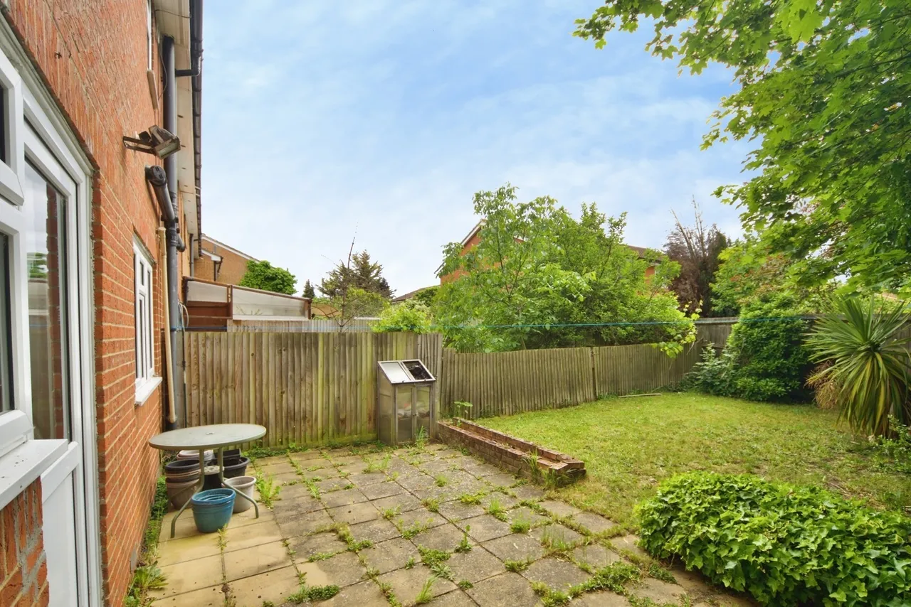Wigston Close, London, N18, photo 21