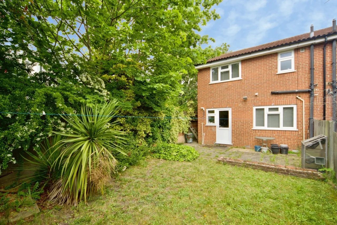 Wigston Close, London, N18, photo 20