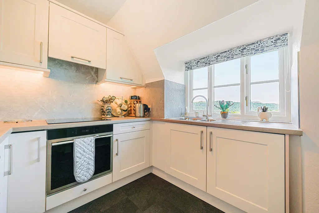 Thornbarrow Drive, Windermere, LA23, photo 4