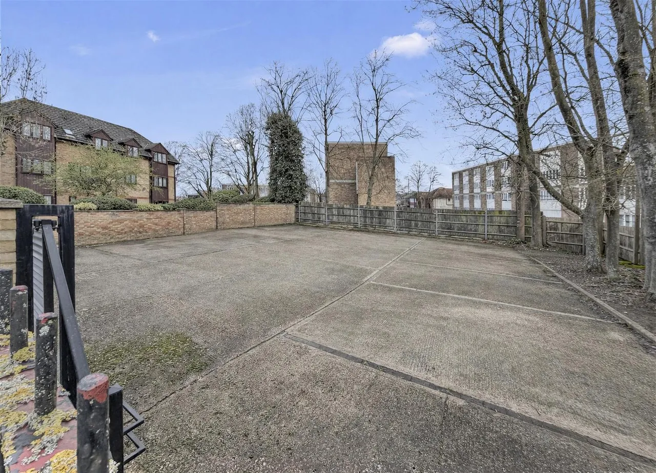 St. Marys Avenue Central, Southall, photo 9