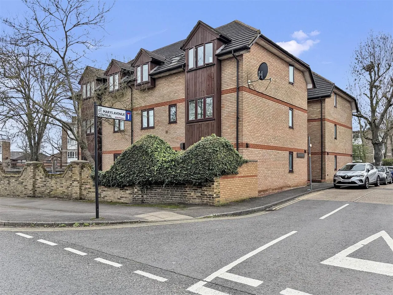 2 bed flat for sale — St. Marys Avenue Central, Southall