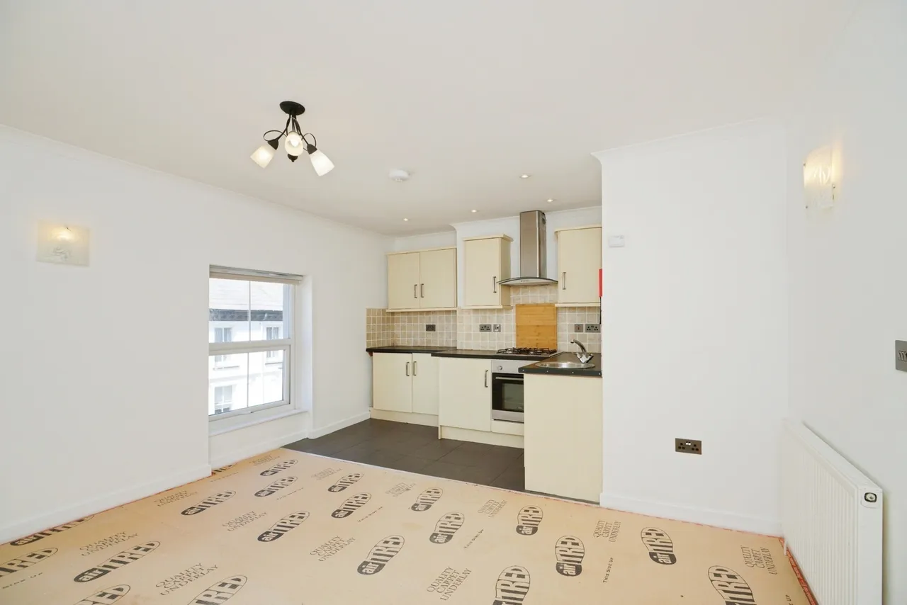 Church Street, Caernarfon, LL55, photo 4