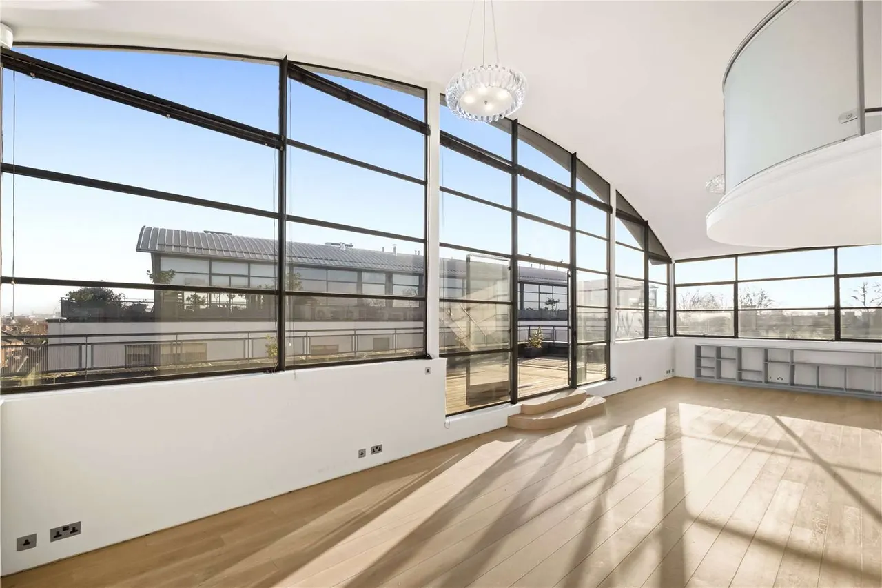 Chiswick Green Studios, 1 Evershed Walk, London, W4 5BW, photo 11