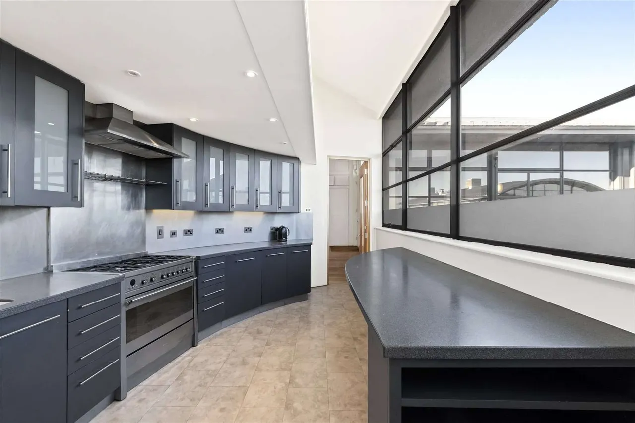 Chiswick Green Studios, 1 Evershed Walk, London, W4 5BW, photo 9