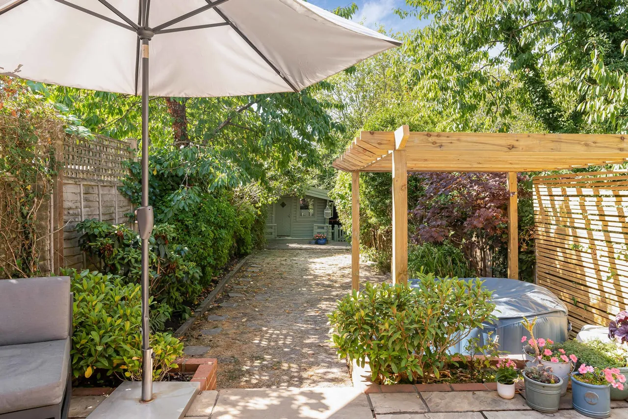Prospect Road, Rowledge, GU10, photo 22