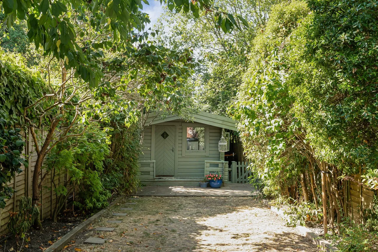 Prospect Road, Rowledge, GU10, photo 20