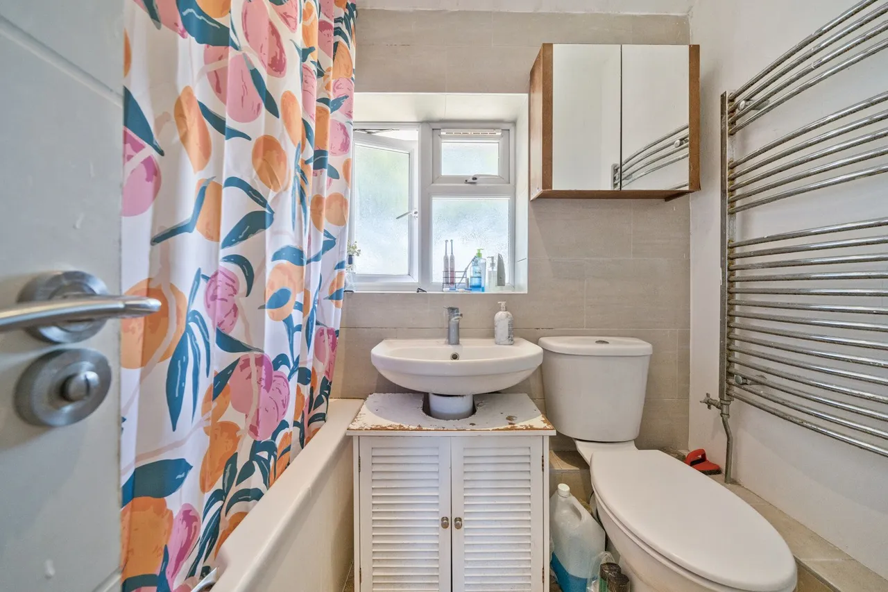 Greenhithe Close, DA15, photo 8