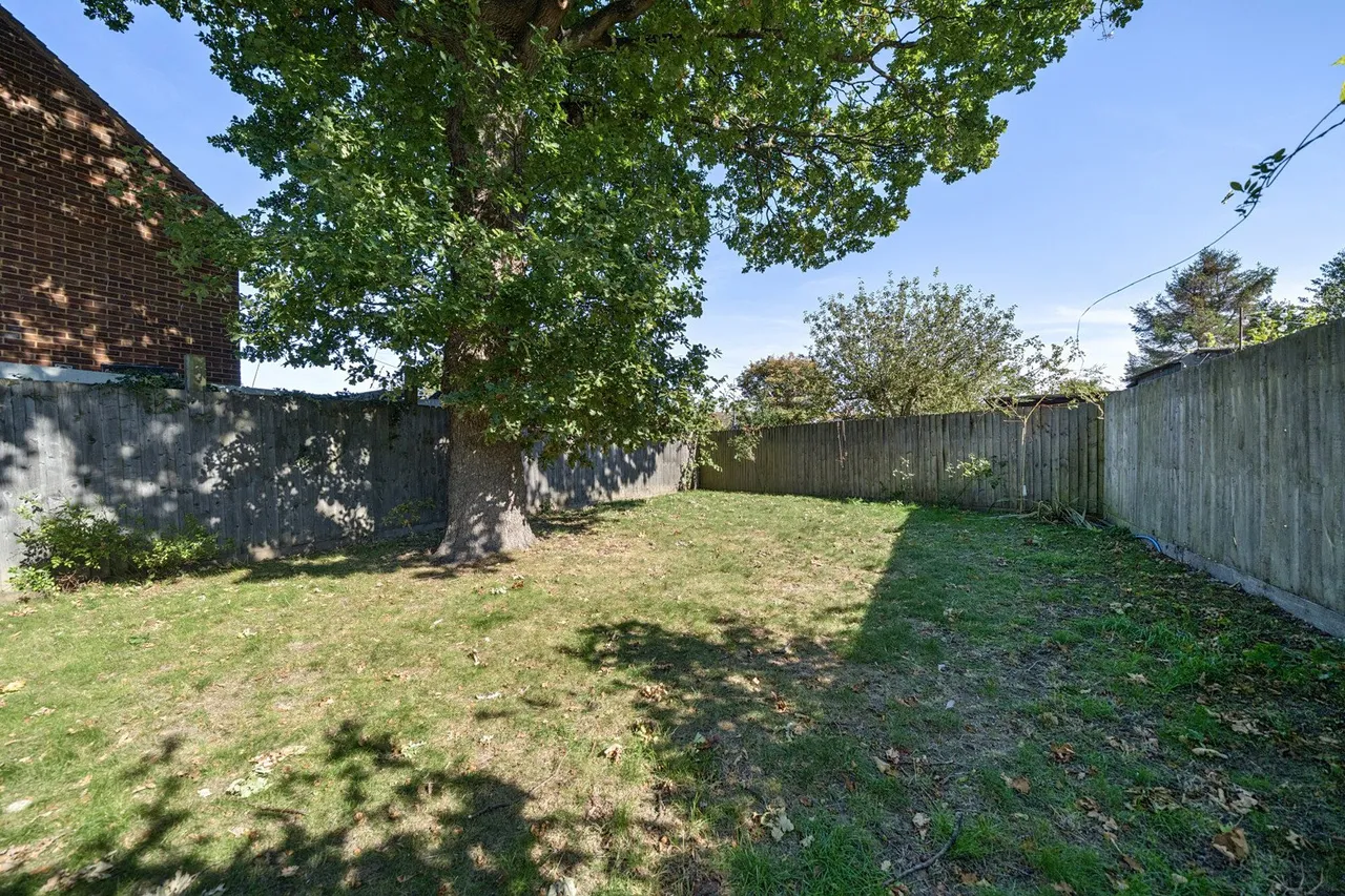 Greenhithe Close, DA15, photo 13