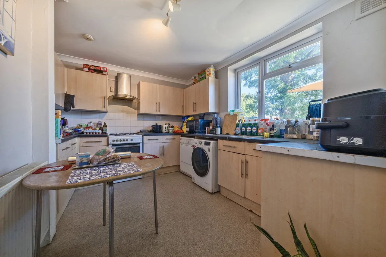 Greenhithe Close, DA15, photo 3