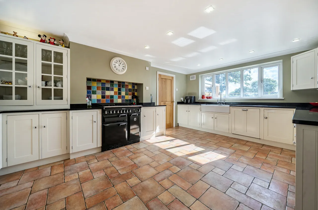 Bishopswood Lane, Baughurst, RG26, photo 4