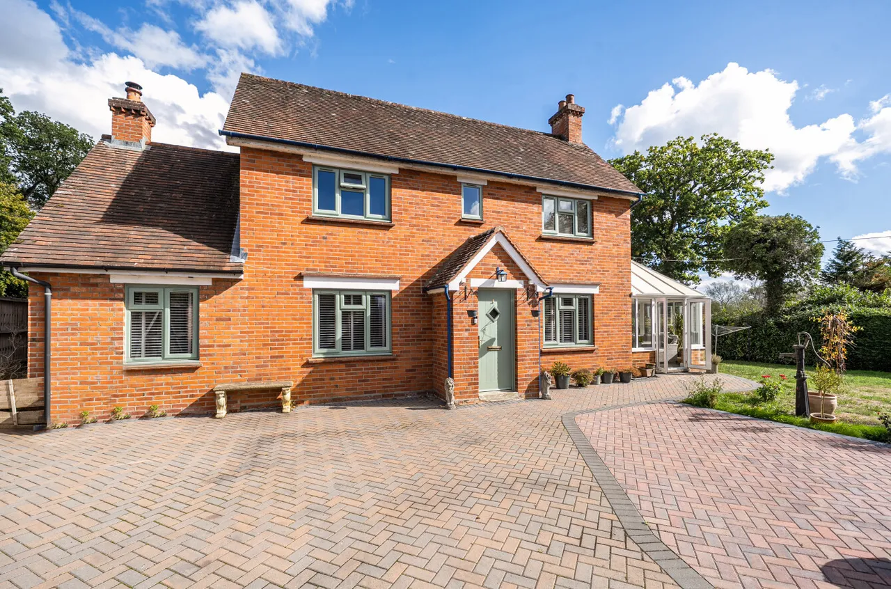 3 bed house for sale, Bishopswood Lane, Baughurst, RG26