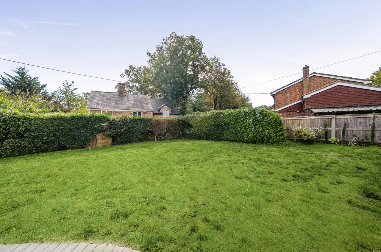 Bishopswood Lane, Baughurst, RG26, photo 14